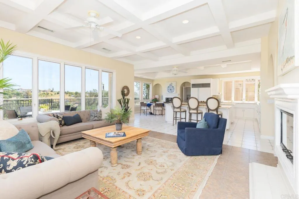 https://cdn.realtyfeed.com/cdn/127/306692079/89cd64785caafe1e290916d772befbca.webp