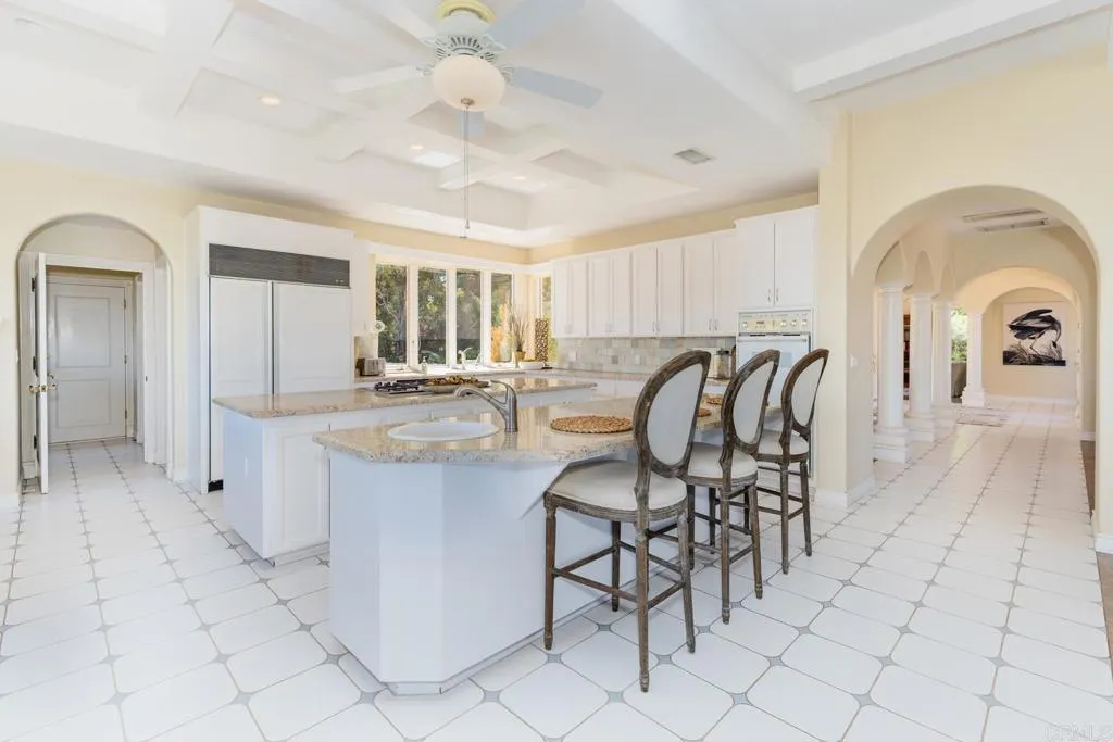 https://cdn.realtyfeed.com/cdn/127/306692079/cea35875af7a403033e04e223a933a50.webp