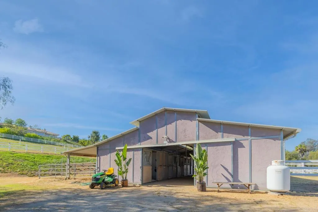 https://cdn.realtyfeed.com/cdn/127/306692079/eedeb5c75175c13581b2cf16ed314ac4.webp
