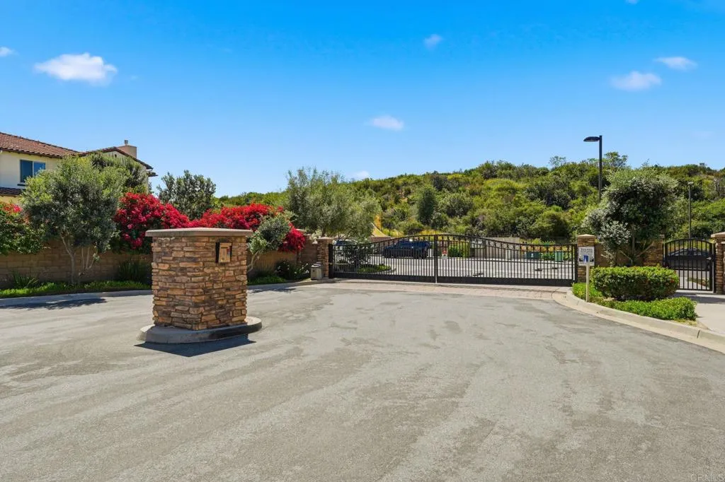 https://cdn.realtyfeed.com/cdn/127/306692215/2742129ec1abc66f55f86f1de748b020.webp