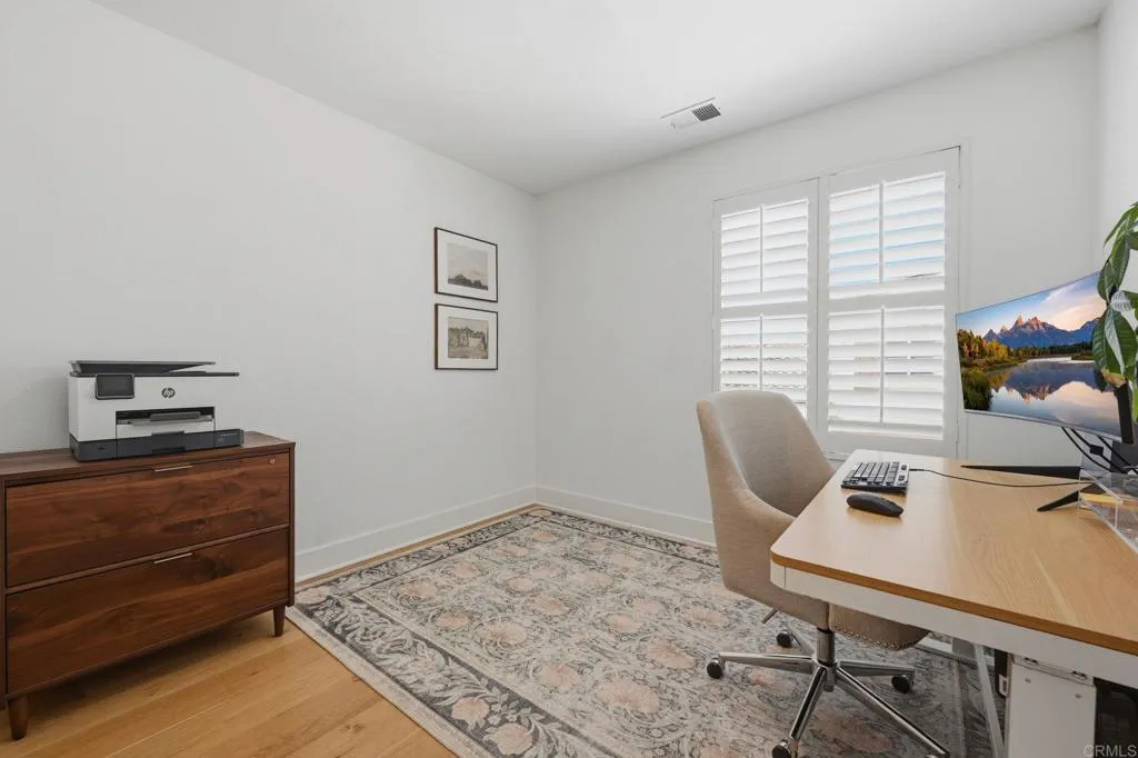 https://cdn.realtyfeed.com/cdn/127/306692215/b30e0313ecec48c542c147b7e012111d.webp
