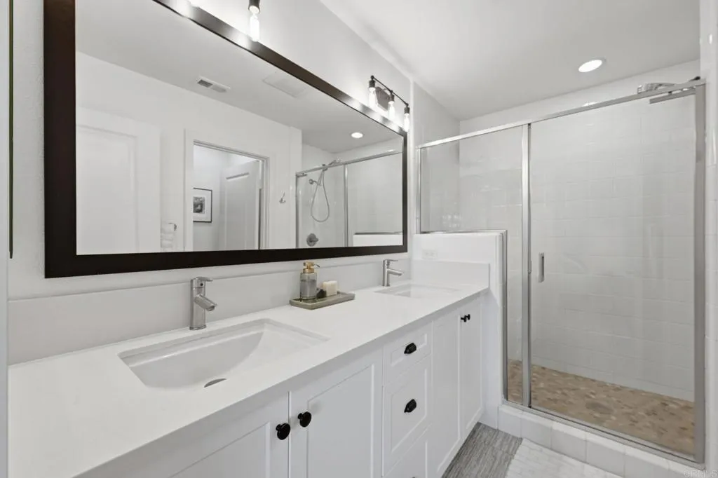 https://cdn.realtyfeed.com/cdn/127/306692215/f3448c3278e977396f5aa288faf02dfb.webp