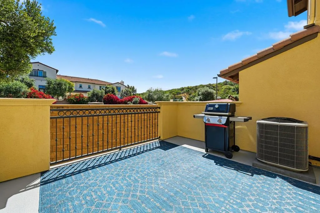 https://cdn.realtyfeed.com/cdn/127/306692215/fb3750b2931da27444160141792ff07f.webp
