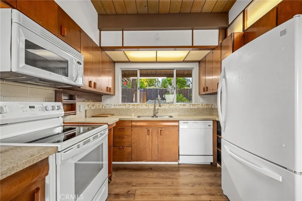 https://cdn.realtyfeed.com/cdn/127/306692216/9aa627644ccfc9a104f8a3b305b56806.webp