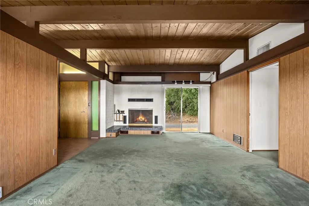 https://cdn.realtyfeed.com/cdn/127/306692216/c1cc2e292b17f82a10fcbe02f332b021.webp