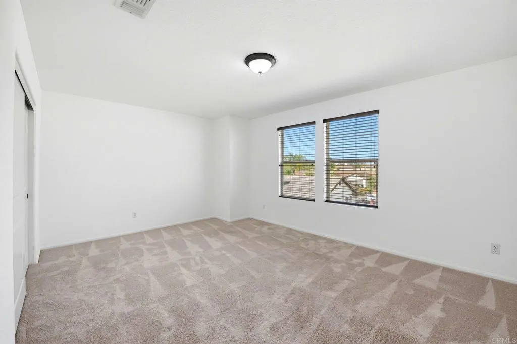https://cdn.realtyfeed.com/cdn/127/306692226/47584f95d07187a71d3d19bda1a2095f.webp