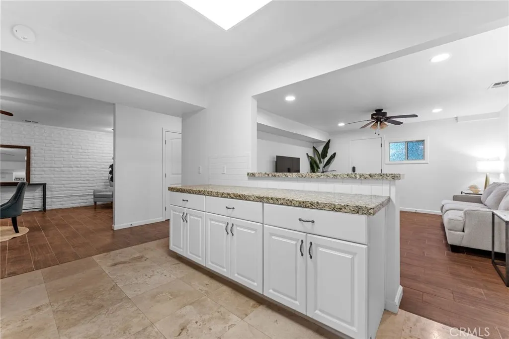 https://cdn.realtyfeed.com/cdn/127/306692243/5a4d8bebff5d3da3655b892738967b49.webp