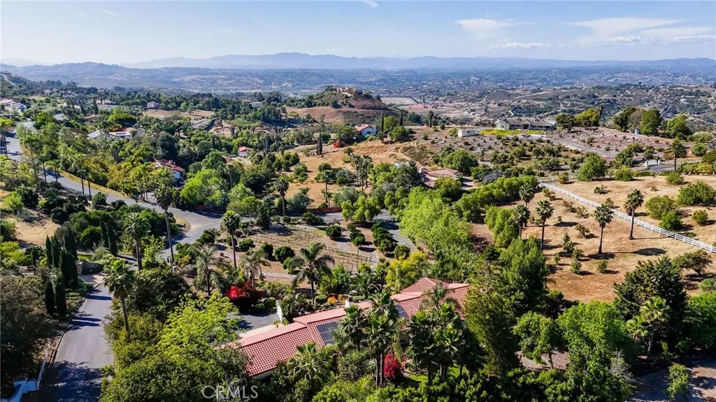 https://cdn.realtyfeed.com/cdn/127/306692243/6de169165251e384d4d74a3ee26181c6.webp