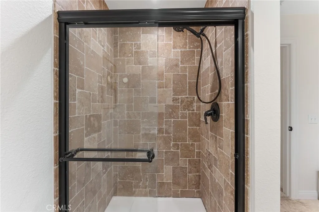 https://cdn.realtyfeed.com/cdn/127/306692243/72b95140ab94fb9a80c23279b54bf47b.webp
