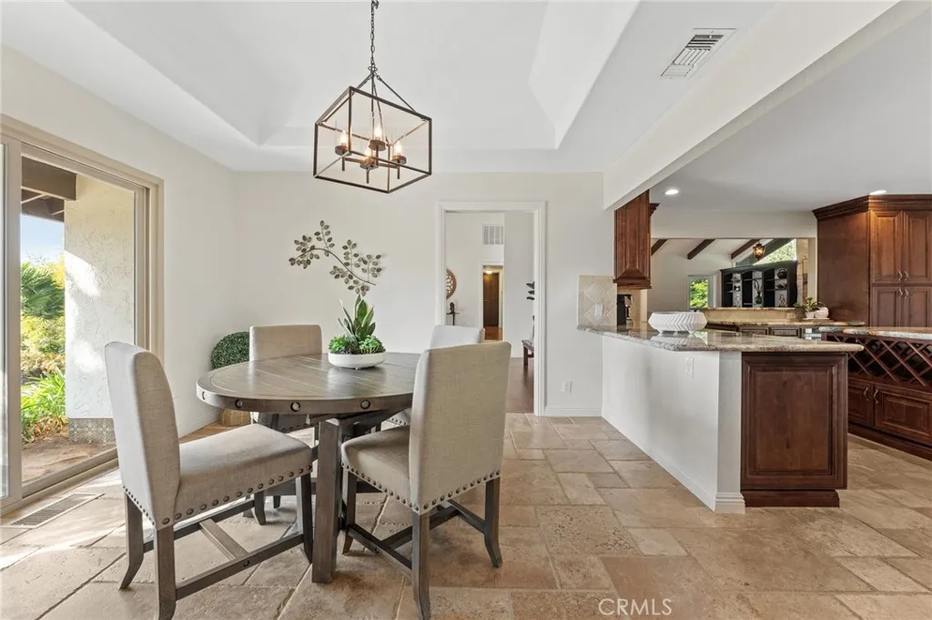 https://cdn.realtyfeed.com/cdn/127/306692243/82fe24efbb3e7dcfef25fe236d52eaf9.webp