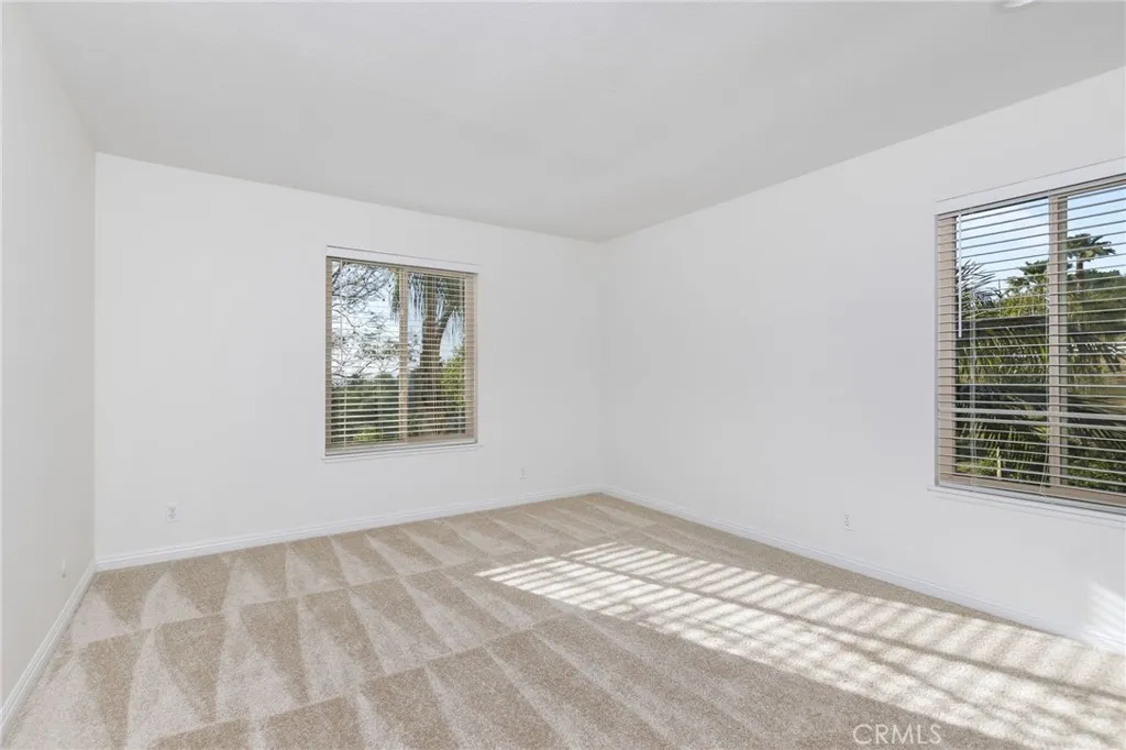 https://cdn.realtyfeed.com/cdn/127/306692243/99386fbd812cf53fc61bcf57d5072ba5.webp