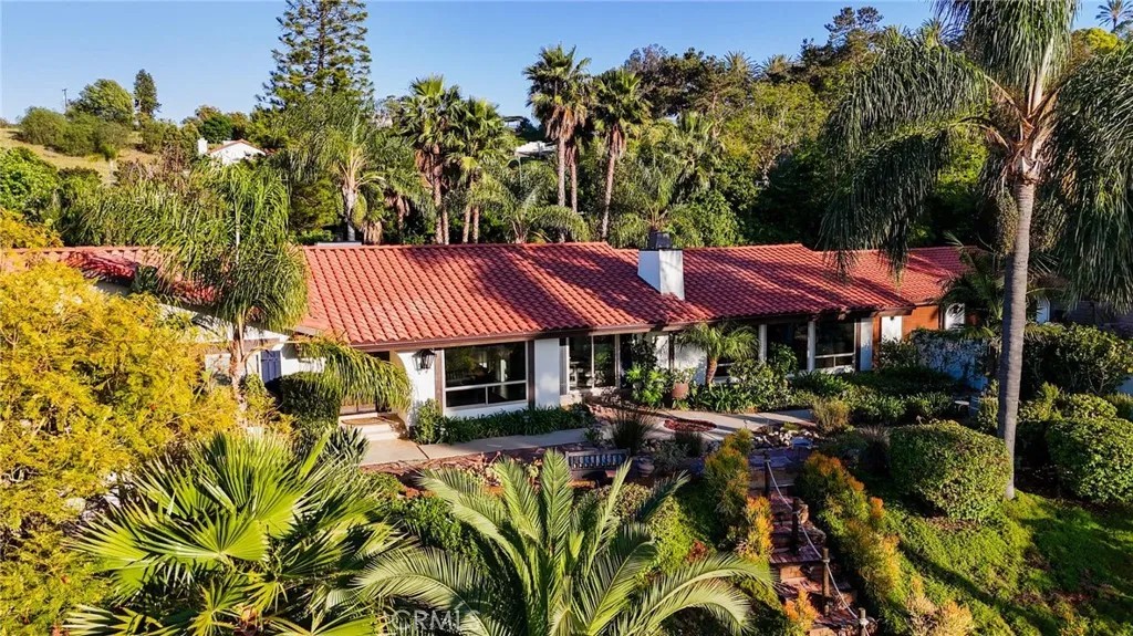 https://cdn.realtyfeed.com/cdn/127/306692243/c0bf3e2b6efa3c3fa8b13a53dccfe98a.webp