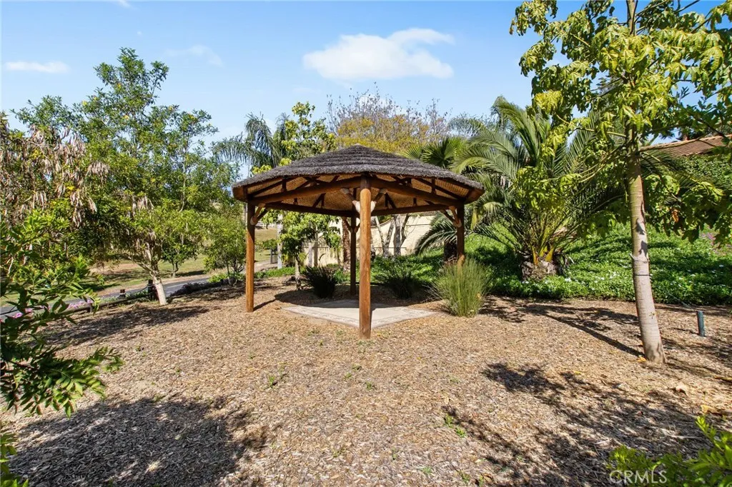 https://cdn.realtyfeed.com/cdn/127/306692243/c32c4cd920331097ae62966c90903fd1.webp