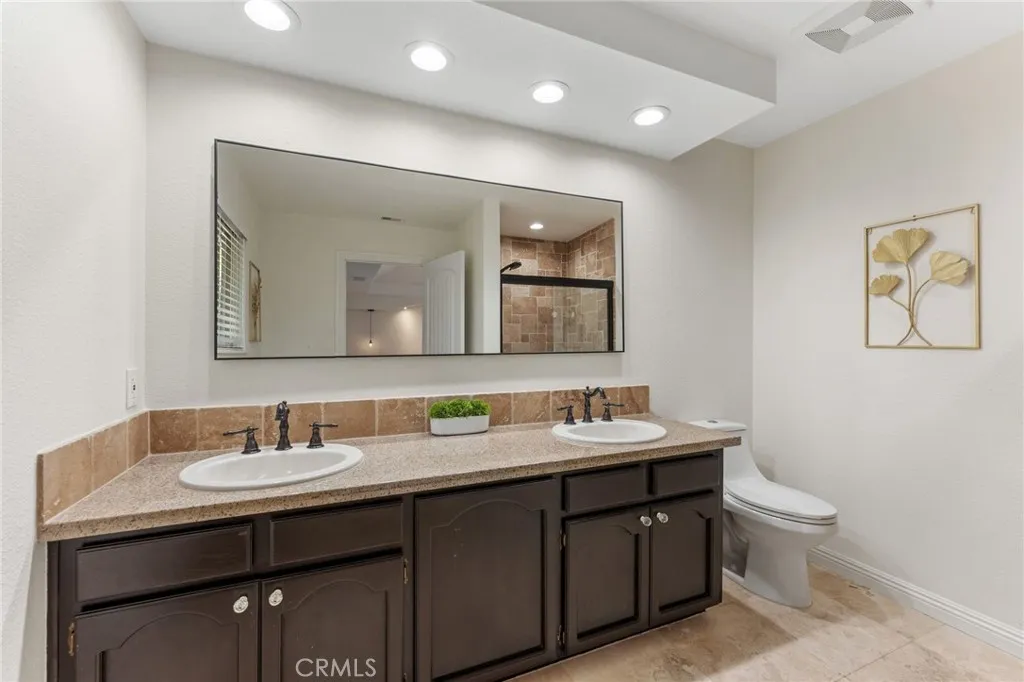 https://cdn.realtyfeed.com/cdn/127/306692243/df152e23f0157fc7f89fa121f430af53.webp