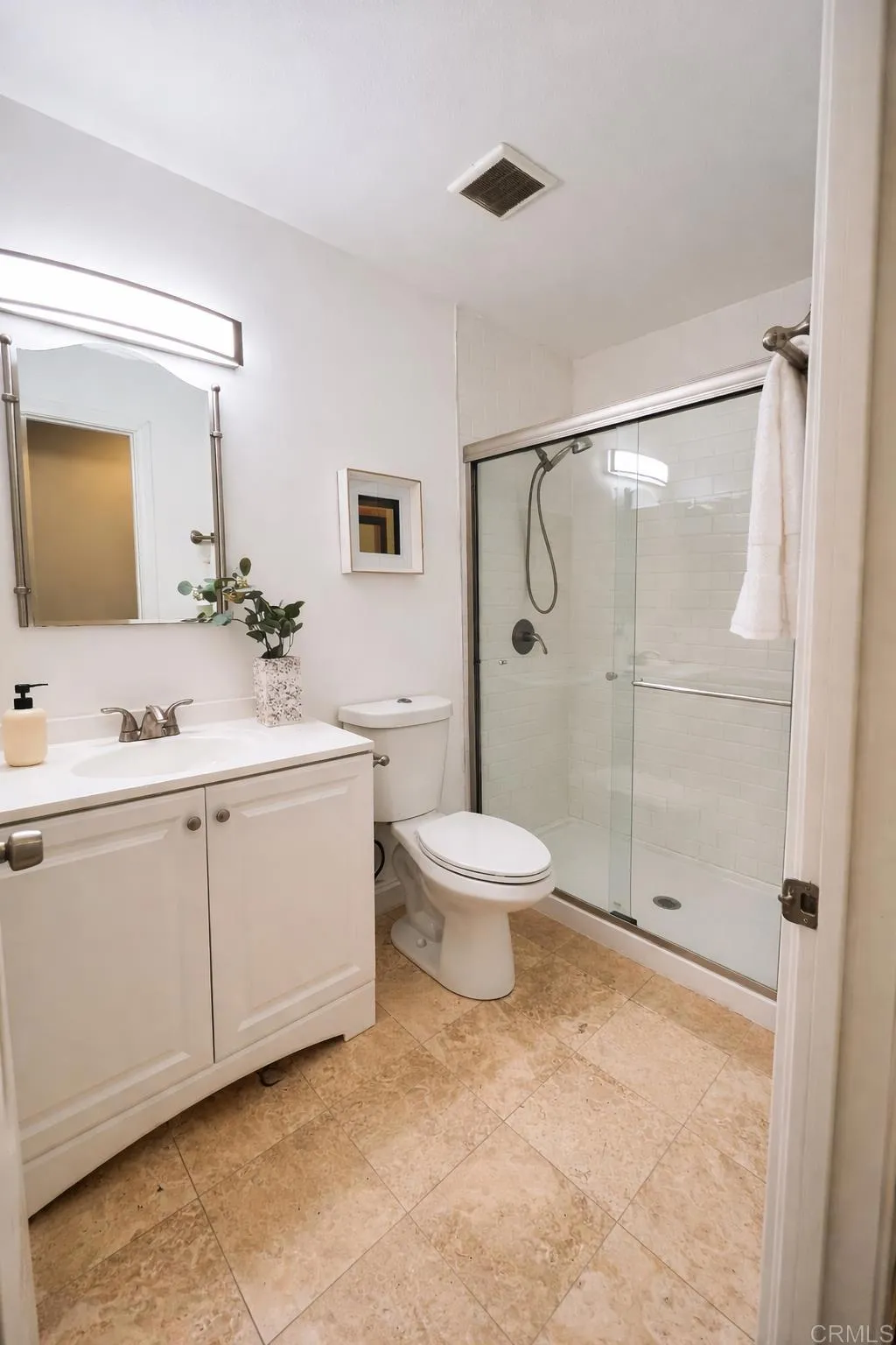 https://cdn.realtyfeed.com/cdn/127/306692249/fb1c623221a74a9827e24d0affee6db7.webp