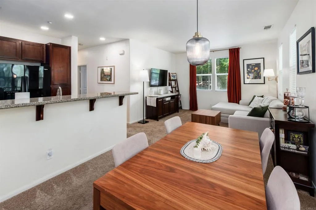 https://cdn.realtyfeed.com/cdn/127/306692279/5d6832b237e4bb6ae156e997aeaed1ae.webp