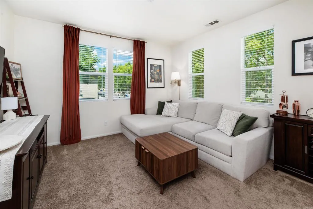 https://cdn.realtyfeed.com/cdn/127/306692279/88eab1eb90142431be65a7b6c90d02bb.webp