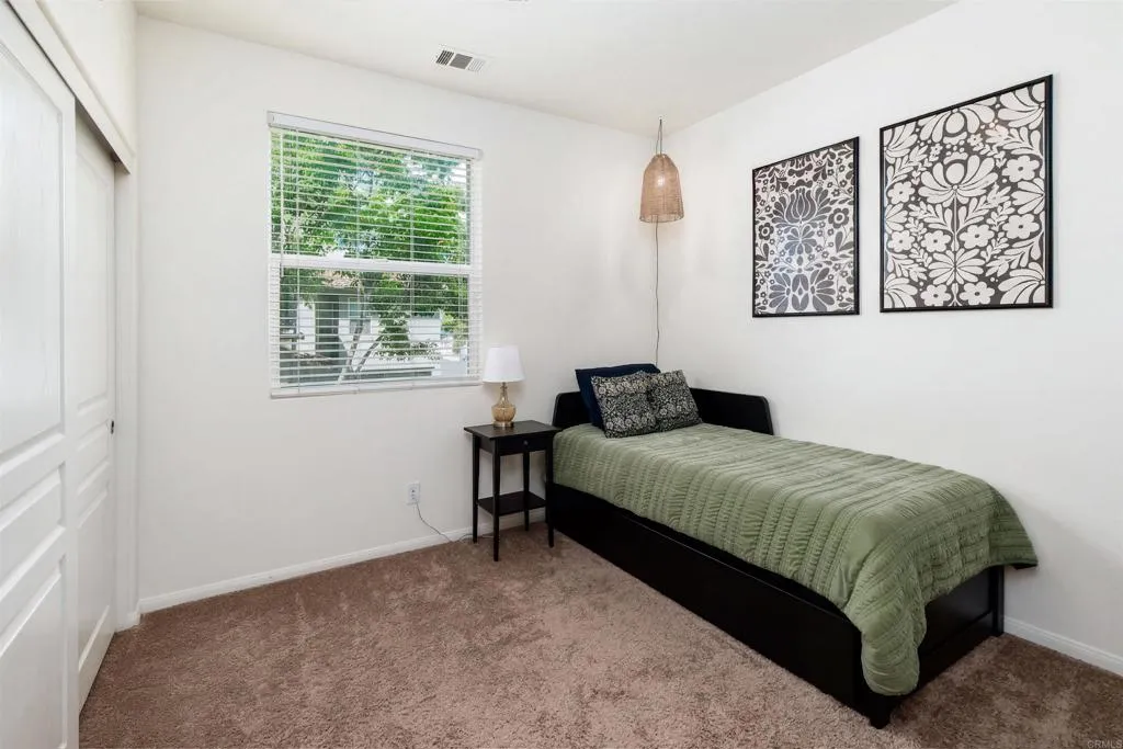 https://cdn.realtyfeed.com/cdn/127/306692279/bf04a7d088ba8d7456fd516e74819e0d.webp