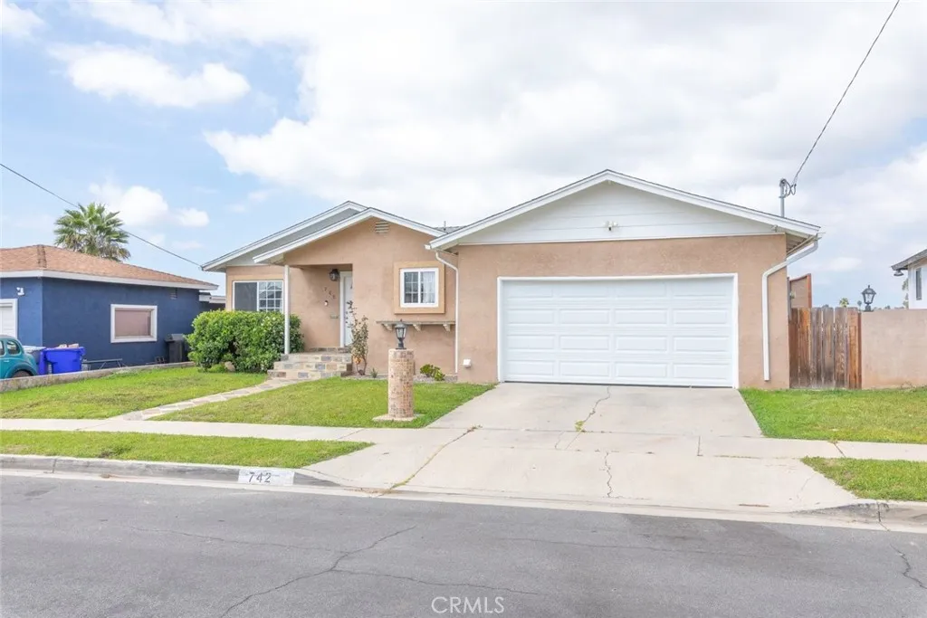 https://cdn.realtyfeed.com/cdn/127/306692371/b5e1f0b347b0d9a67c7de780f9796c9a.webp