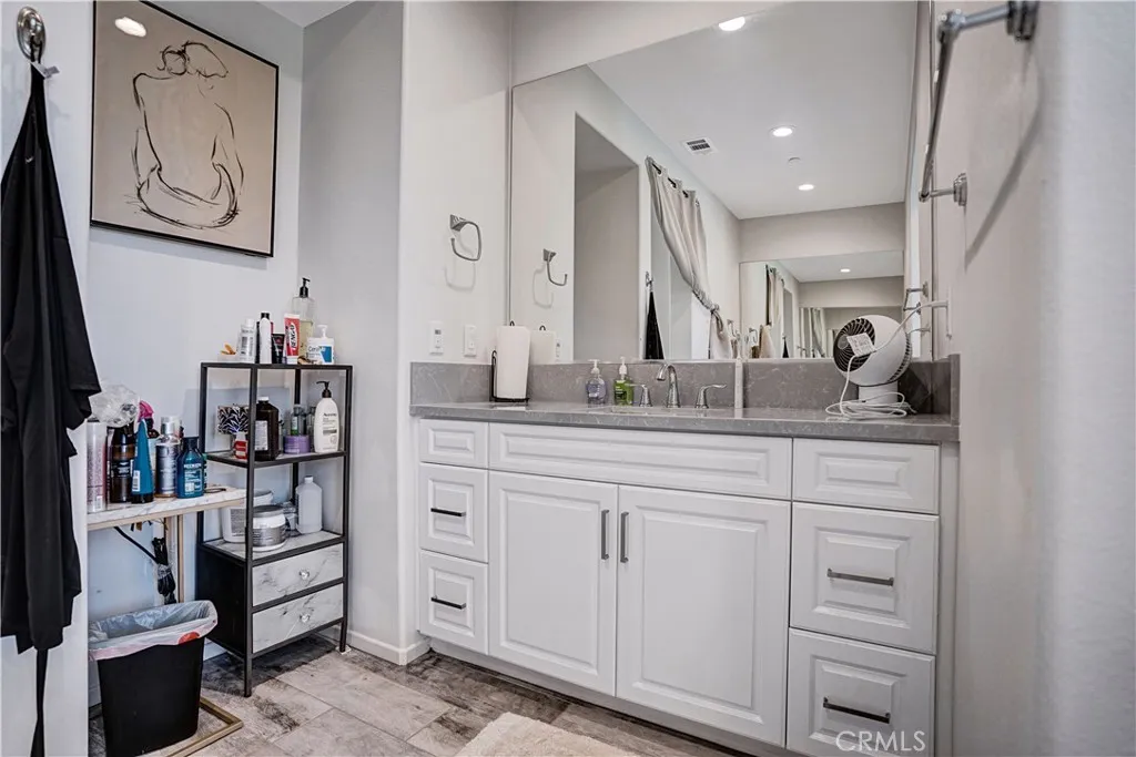 https://cdn.realtyfeed.com/cdn/127/306692387/3f5f738bd9d062da2dc826e80ea7fb1d.webp