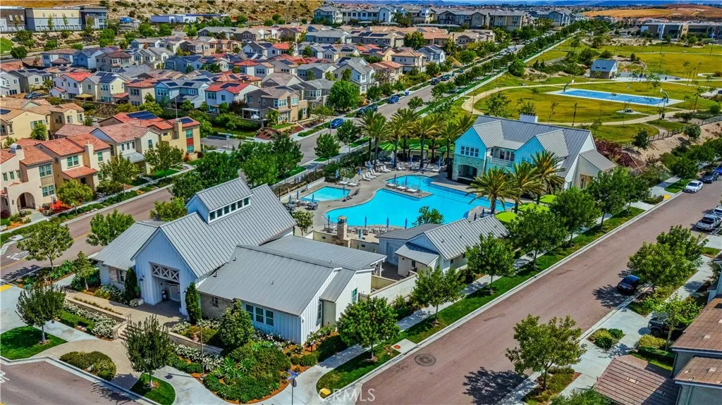 https://cdn.realtyfeed.com/cdn/127/306692387/8d96bc6629ab3adbe9a64ec4ab74e4e9.webp