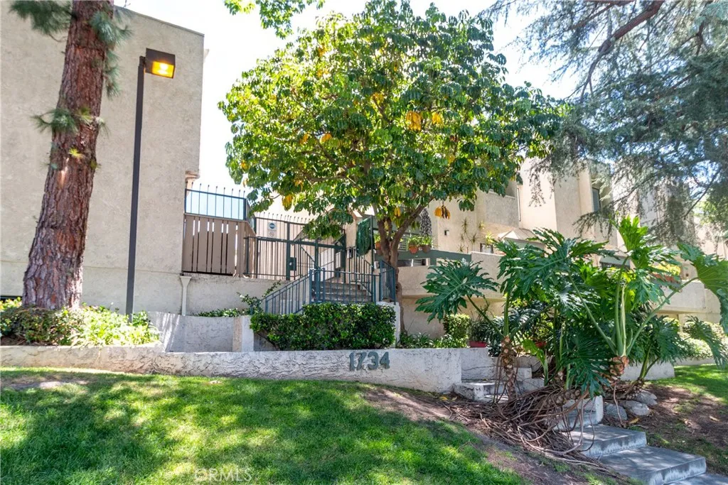Glendale, CA 91208