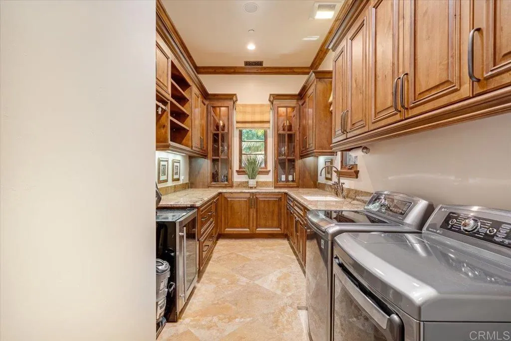 https://cdn.realtyfeed.com/cdn/127/306692443/05a7cf2bec6fb72169db23d297ead1f2.webp