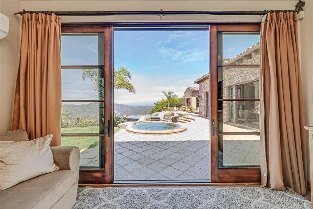 https://cdn.realtyfeed.com/cdn/127/306692443/118dd4bd8a8880e428cb7c5893bdce07.webp