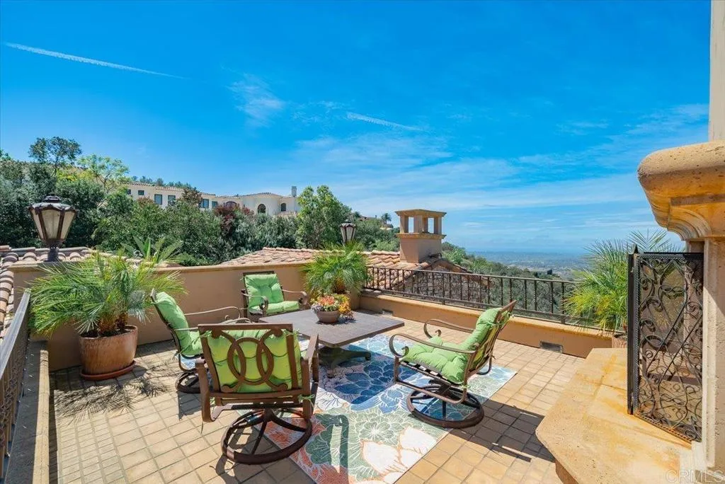 https://cdn.realtyfeed.com/cdn/127/306692443/1295560f8ff21224c0ad92727a39b2f9.webp