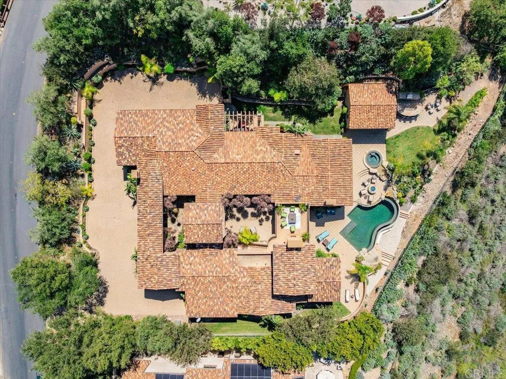 https://cdn.realtyfeed.com/cdn/127/306692443/31ba2c4e4ceafb87813c7eda2e7bf8b4.webp