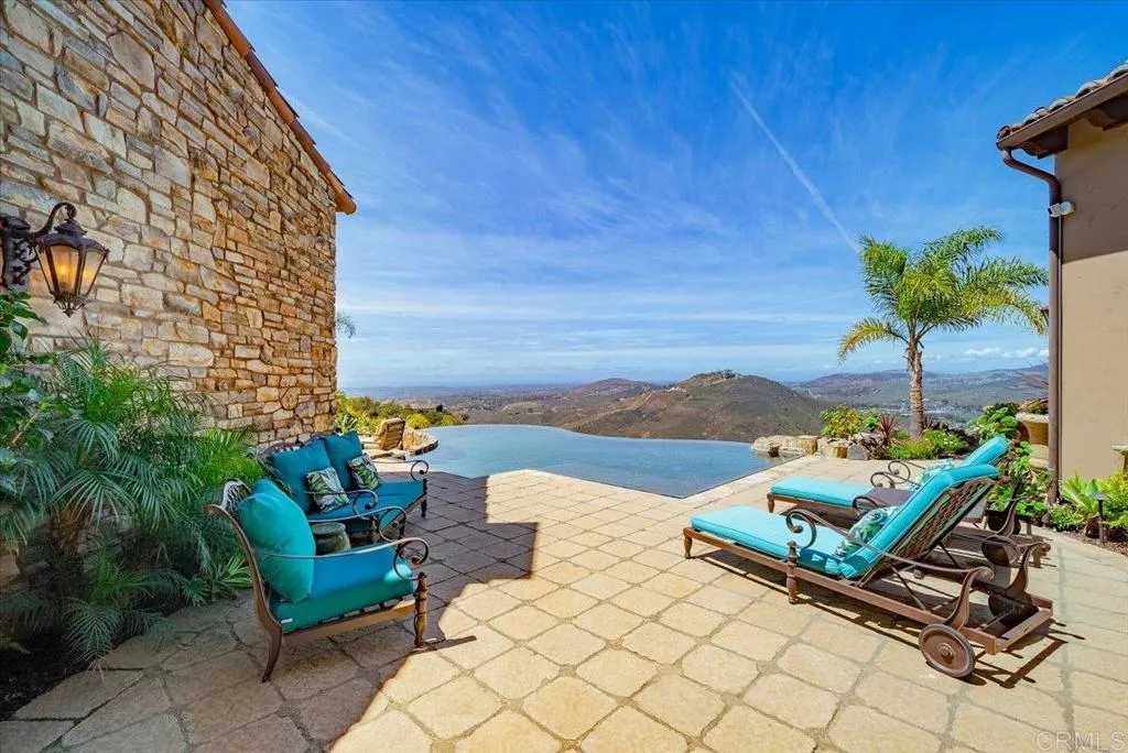 https://cdn.realtyfeed.com/cdn/127/306692443/461c467ea6e9af709b4c9af4ce7169fb.webp
