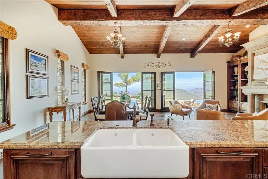 https://cdn.realtyfeed.com/cdn/127/306692443/4808383c030880c37b7b576fd8652b29.webp