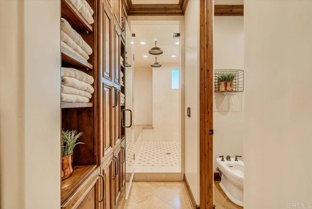 https://cdn.realtyfeed.com/cdn/127/306692443/53220100a1f27adb69d1d65fe2ff2aea.webp