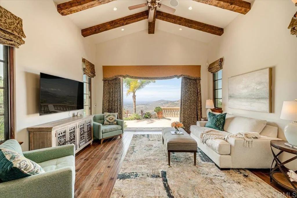 https://cdn.realtyfeed.com/cdn/127/306692443/833ff8da492ab99cbbe6aafd1420a2e9.webp