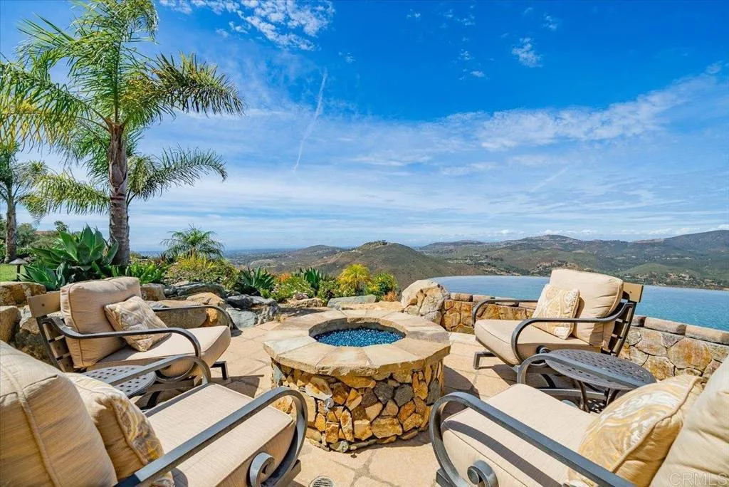 https://cdn.realtyfeed.com/cdn/127/306692443/9137ffe7136b98f7c8e80c09ce15635f.webp