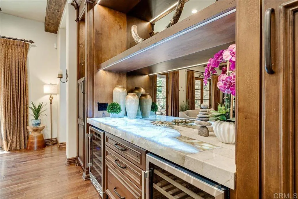 https://cdn.realtyfeed.com/cdn/127/306692443/97a9baf3e09c564a87bad1b28dd0b804.webp