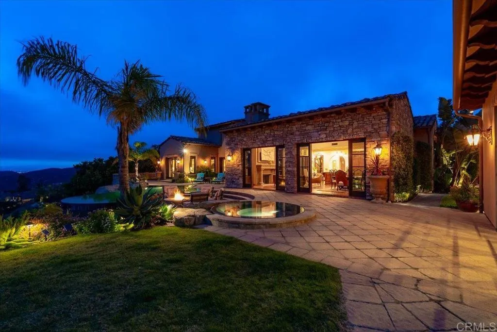 https://cdn.realtyfeed.com/cdn/127/306692443/aa1babb7ff811d33388270cc71fa8c24.webp