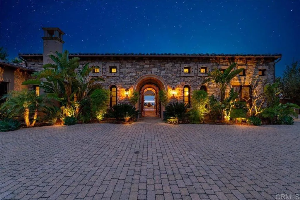 https://cdn.realtyfeed.com/cdn/127/306692443/e577763a674637806472a9e83319bb45.webp