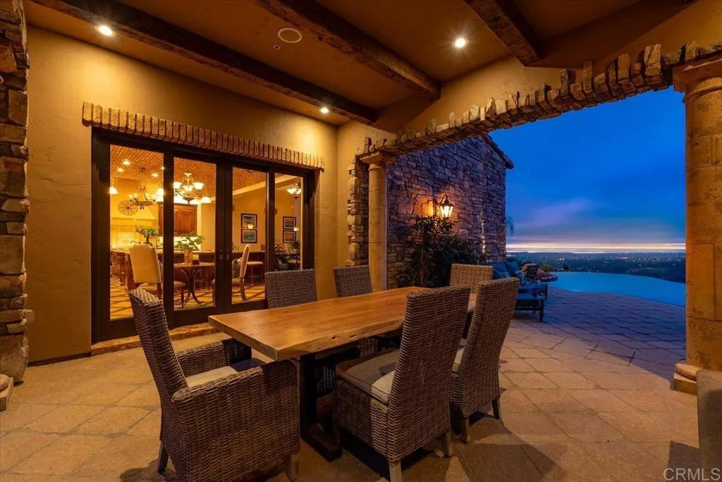 https://cdn.realtyfeed.com/cdn/127/306692443/fb4d93644dedf14af51aa6017840426e.webp