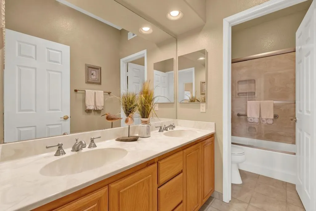 https://cdn.realtyfeed.com/cdn/127/306692445/0c85e06385e549483b06fe4a7dc95a80.webp