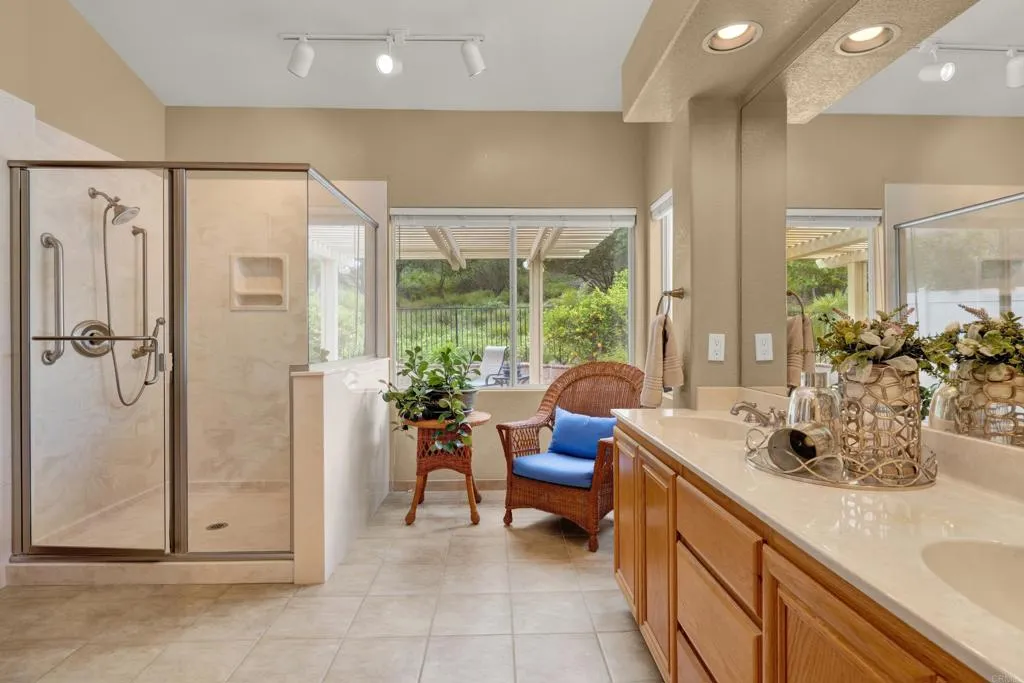 https://cdn.realtyfeed.com/cdn/127/306692445/25dece40ad7220806c4b2dff177e270b.webp