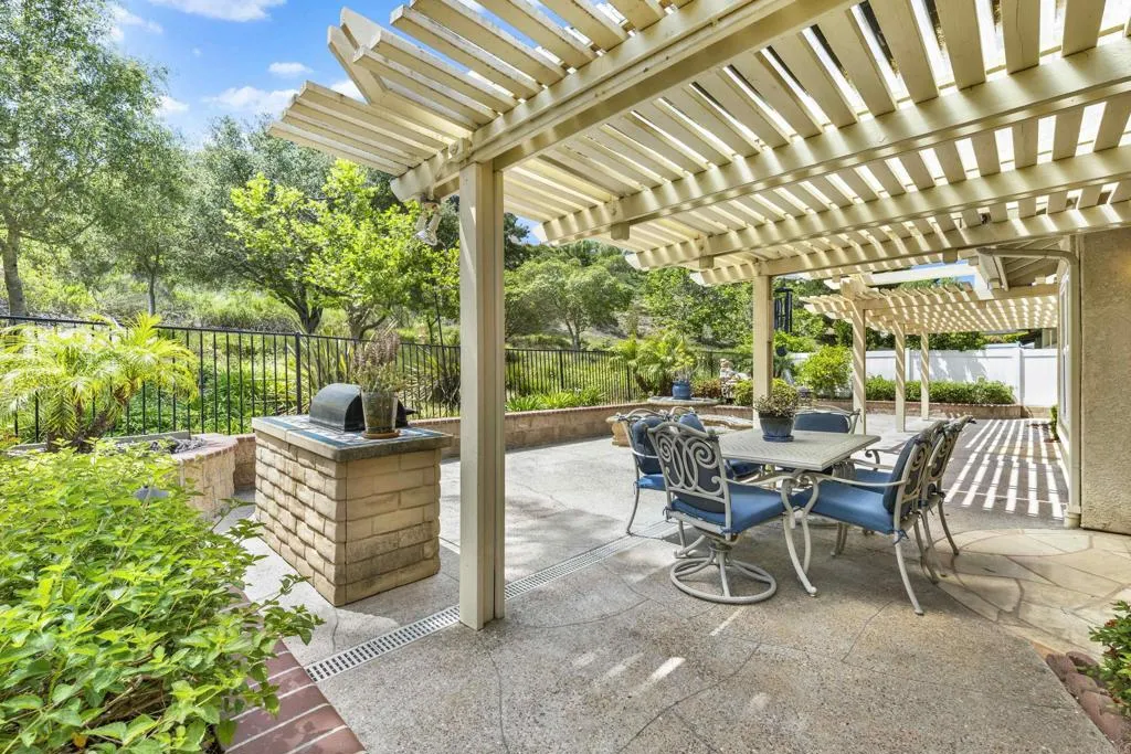 https://cdn.realtyfeed.com/cdn/127/306692445/e2b820be8e779303686ef2d5085a4835.webp