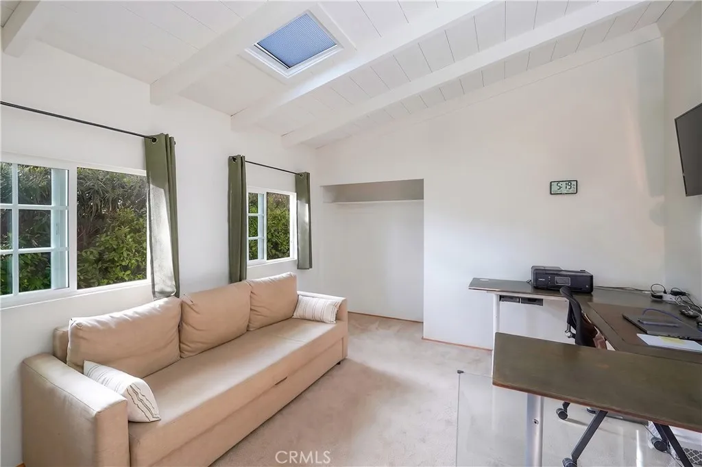 https://cdn.realtyfeed.com/cdn/127/306692449/5dbe309795488a4f0919024076a0e0be.webp