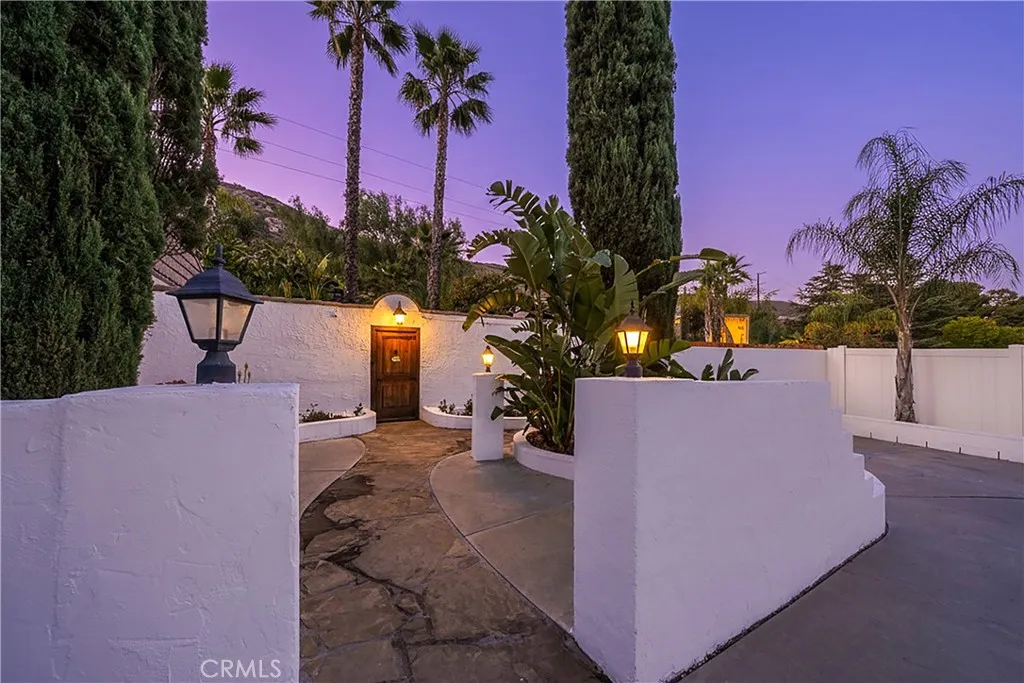 https://cdn.realtyfeed.com/cdn/127/306692449/8c2f1fb3abd218c2de80f38bb1444ca0.webp