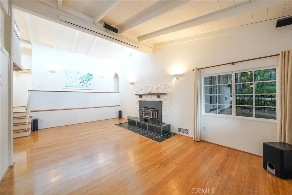 https://cdn.realtyfeed.com/cdn/127/306692449/8f146f17068639628f42f7b9853213f9.webp