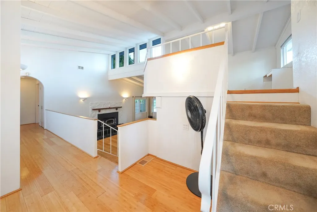 https://cdn.realtyfeed.com/cdn/127/306692449/99882996a950e2ea8d2c2a3092424203.webp