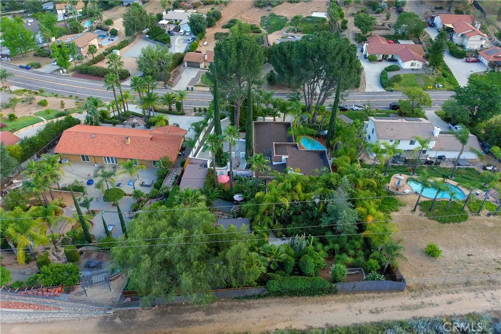 https://cdn.realtyfeed.com/cdn/127/306692449/9f80905f243e1d07e0dd913da4ce87b0.webp