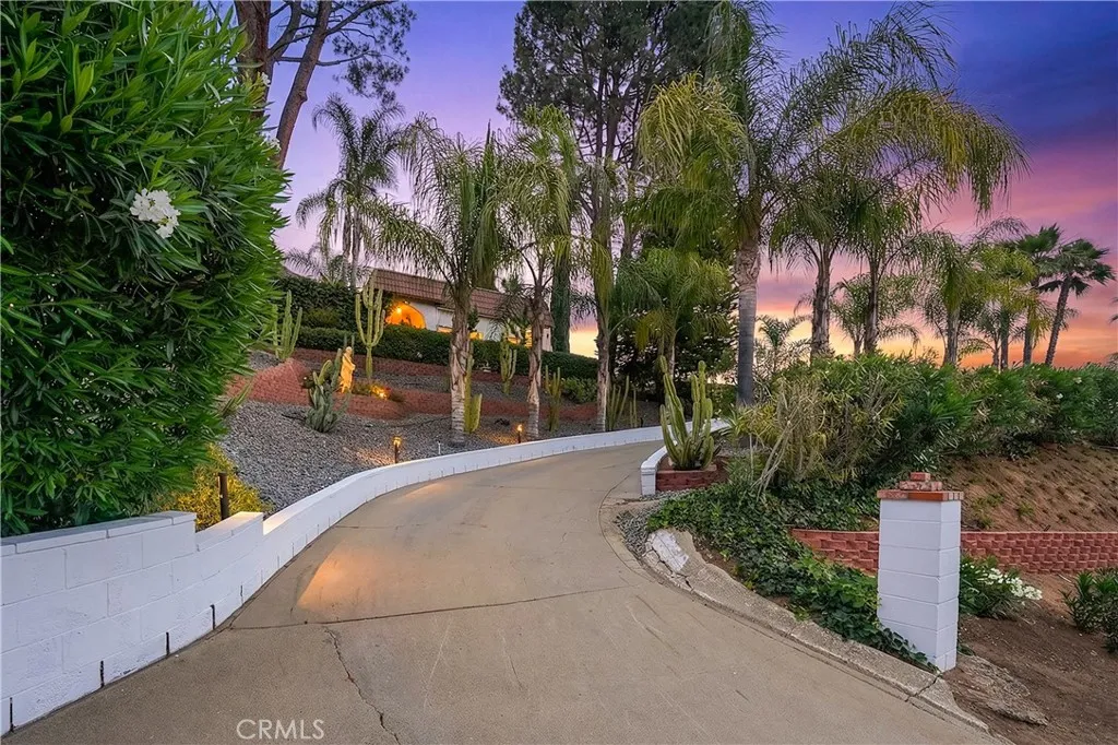 https://cdn.realtyfeed.com/cdn/127/306692449/bade396354dafe7c641cf6b0c1d96bf1.webp
