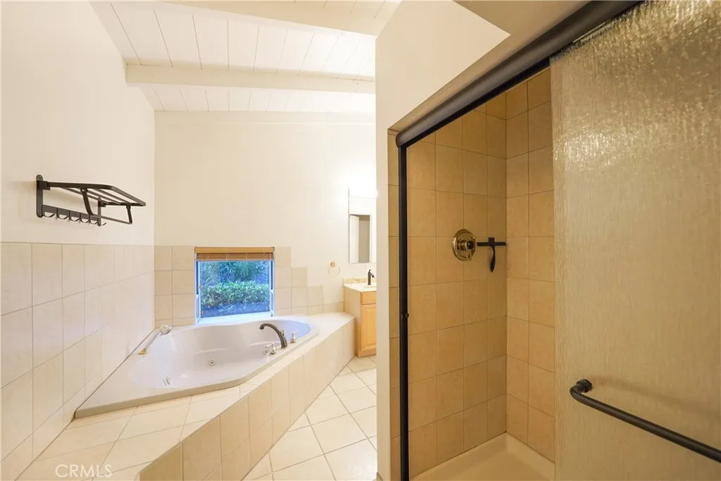 https://cdn.realtyfeed.com/cdn/127/306692449/d720548535a3302544e9dfbf40a06b32.webp