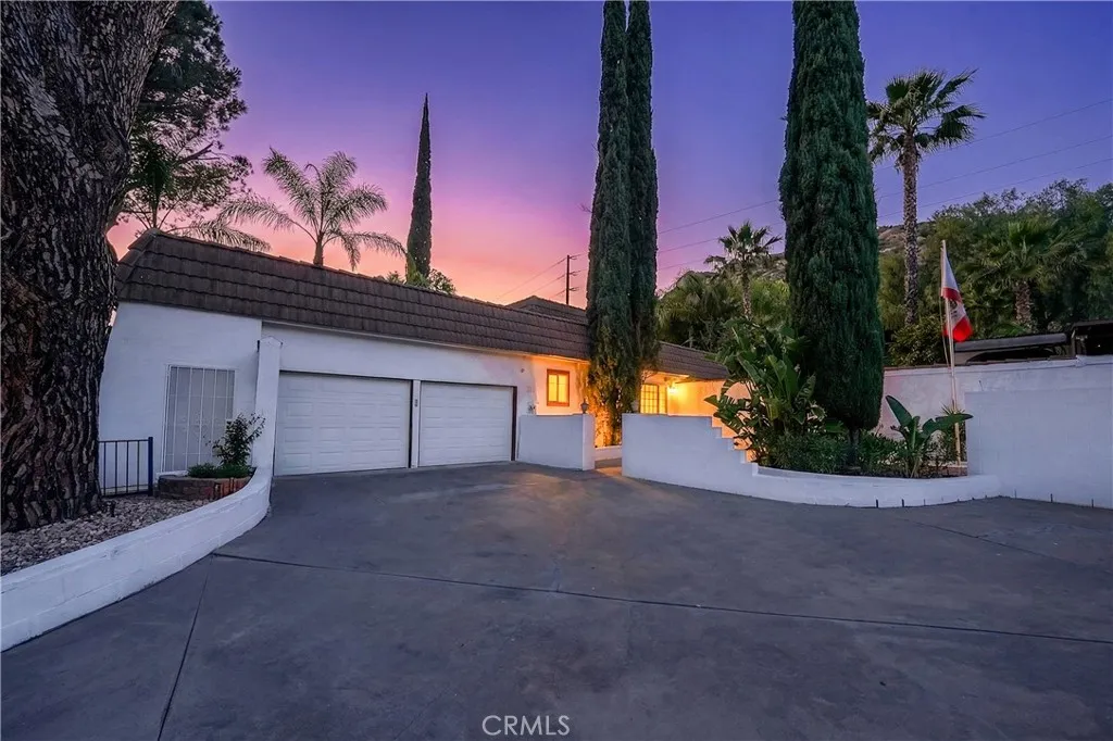 https://cdn.realtyfeed.com/cdn/127/306692449/f1187fbc57010a0749ba7e8c9f62ffa8.webp